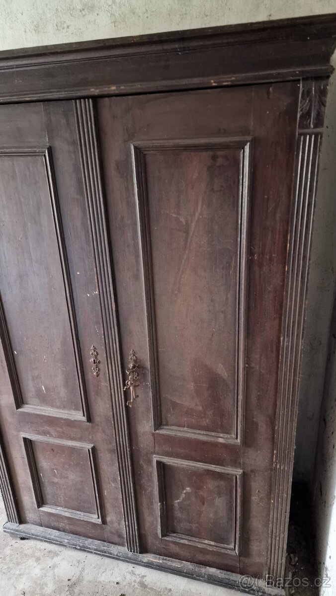 Starožitná skříň - 3