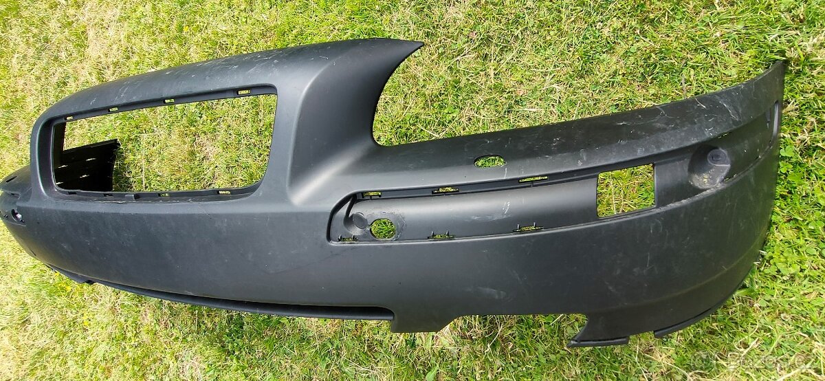 Přední nárazník Volvo - 3