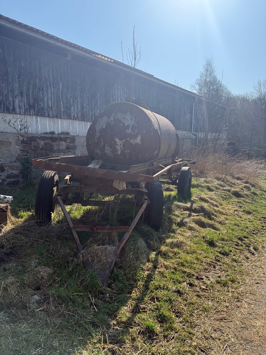 Vojenská cisterna na vodu - 3