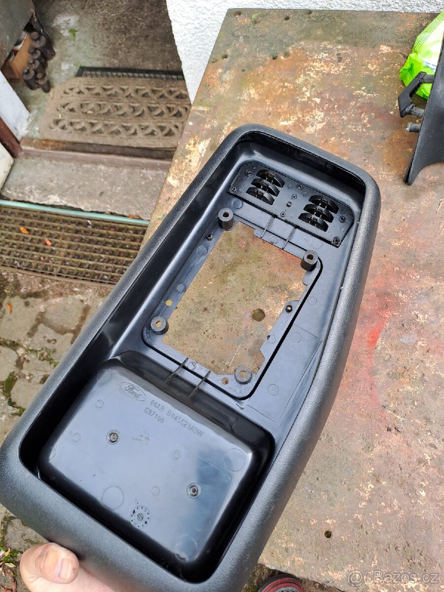 Středový panel Escort MK4 - 3