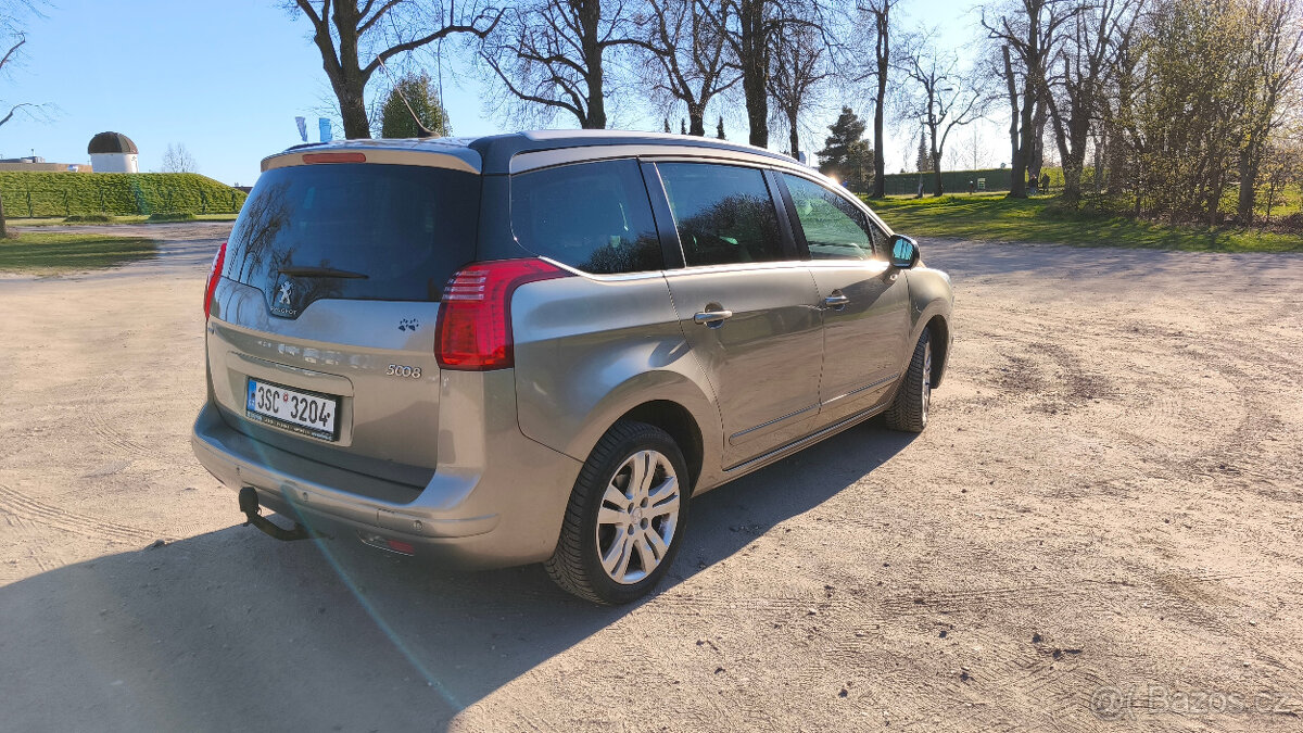 Peugeot 5008 Allure , objem 1,6 HDI - 3