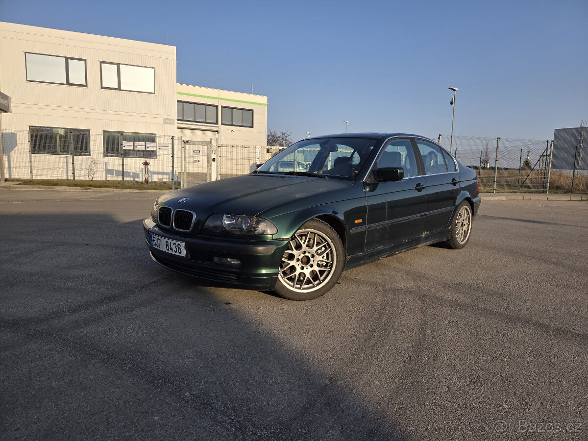 BMW E46 323i 125kW manuál - 3