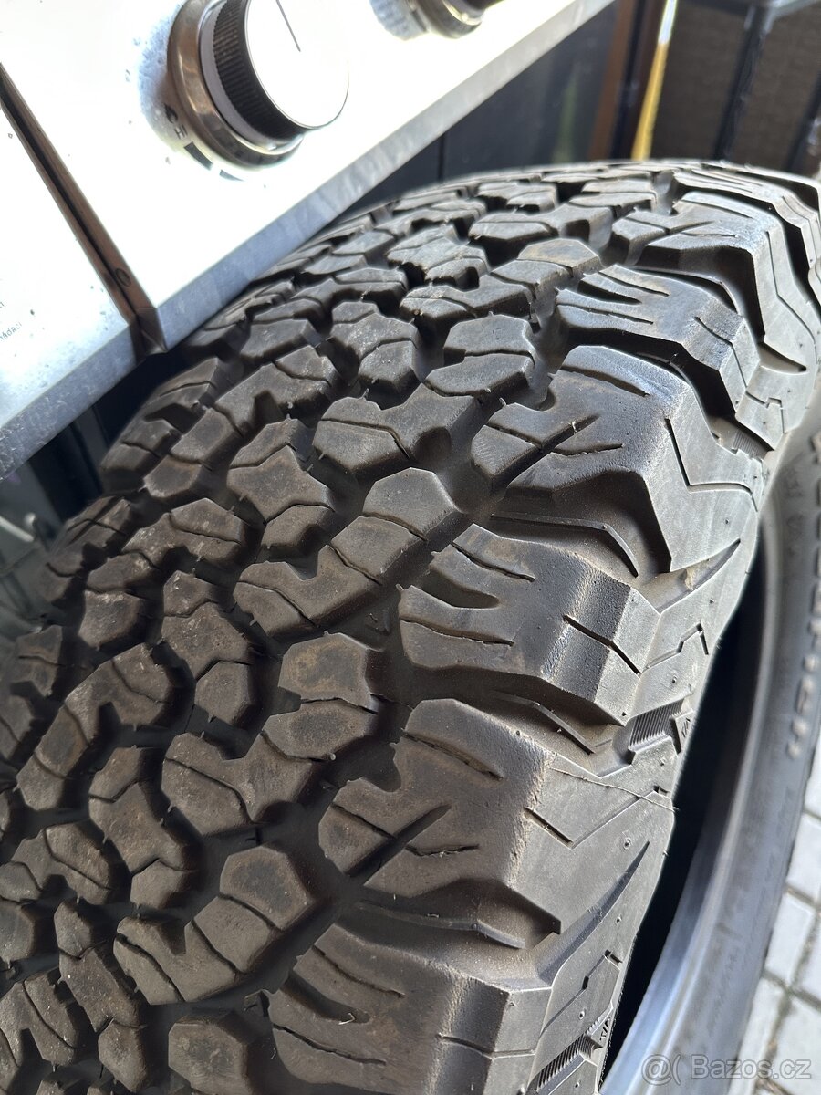 BFGoodrich All Terrain T/A KO2 265/70 R17 - 3