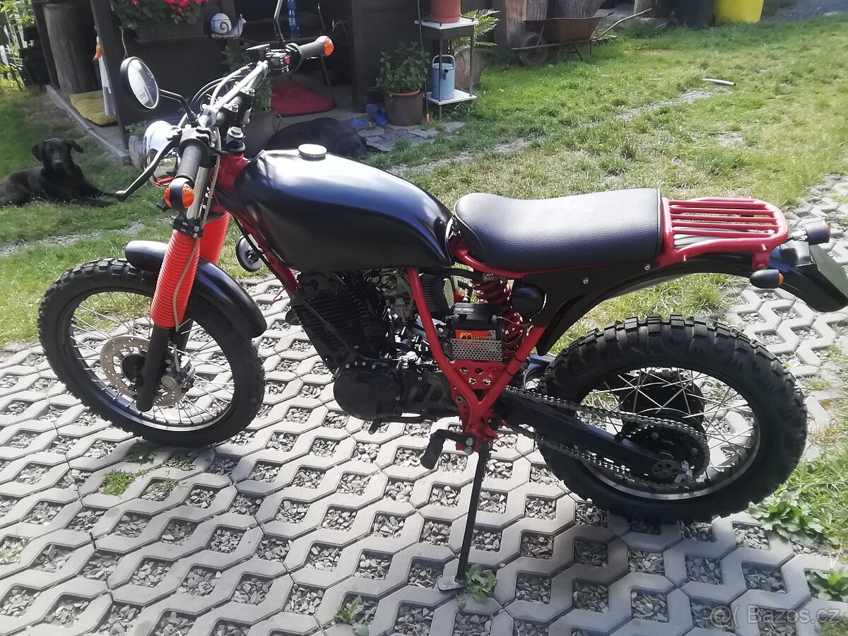 Prodám scrambler yamaha XT 600