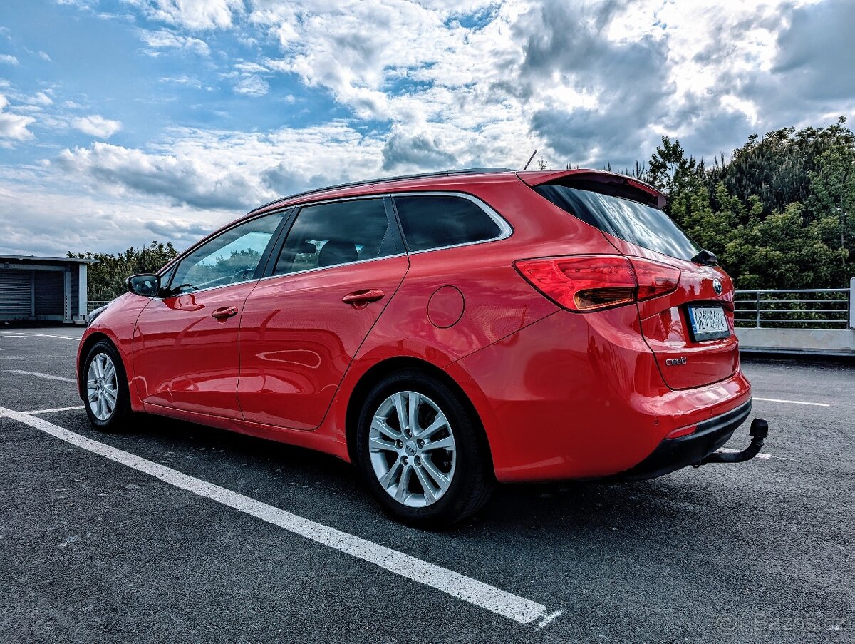 Kia Ceed kombi 1.6 GDI 99 kW Exclusive - 3