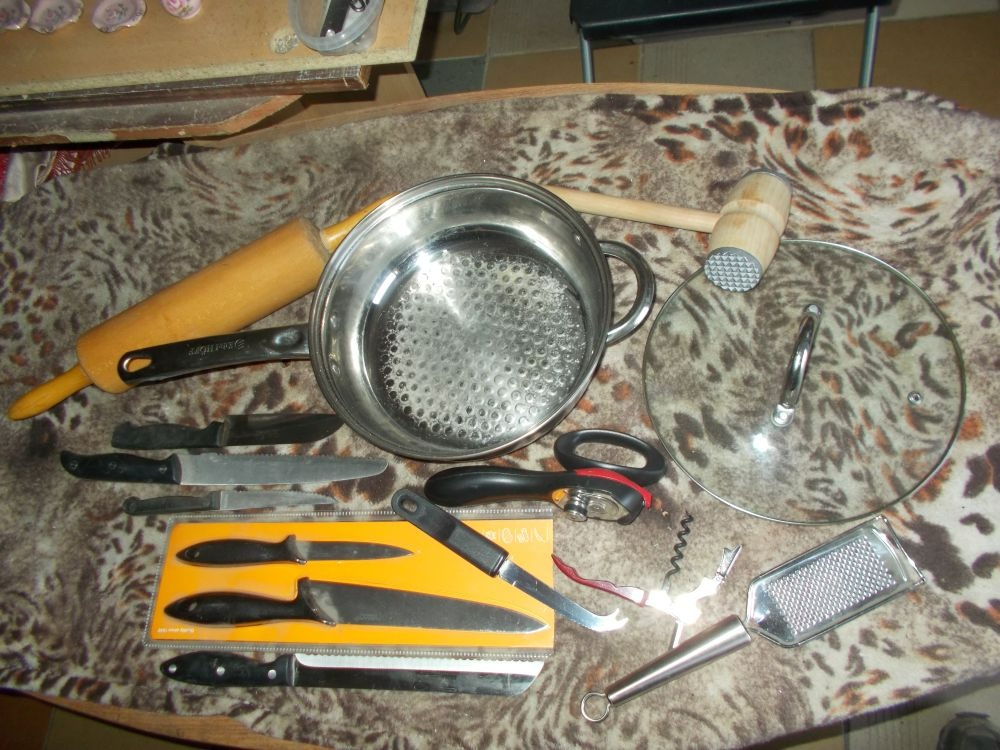 Pánev a kuchyňské potřeby - 3