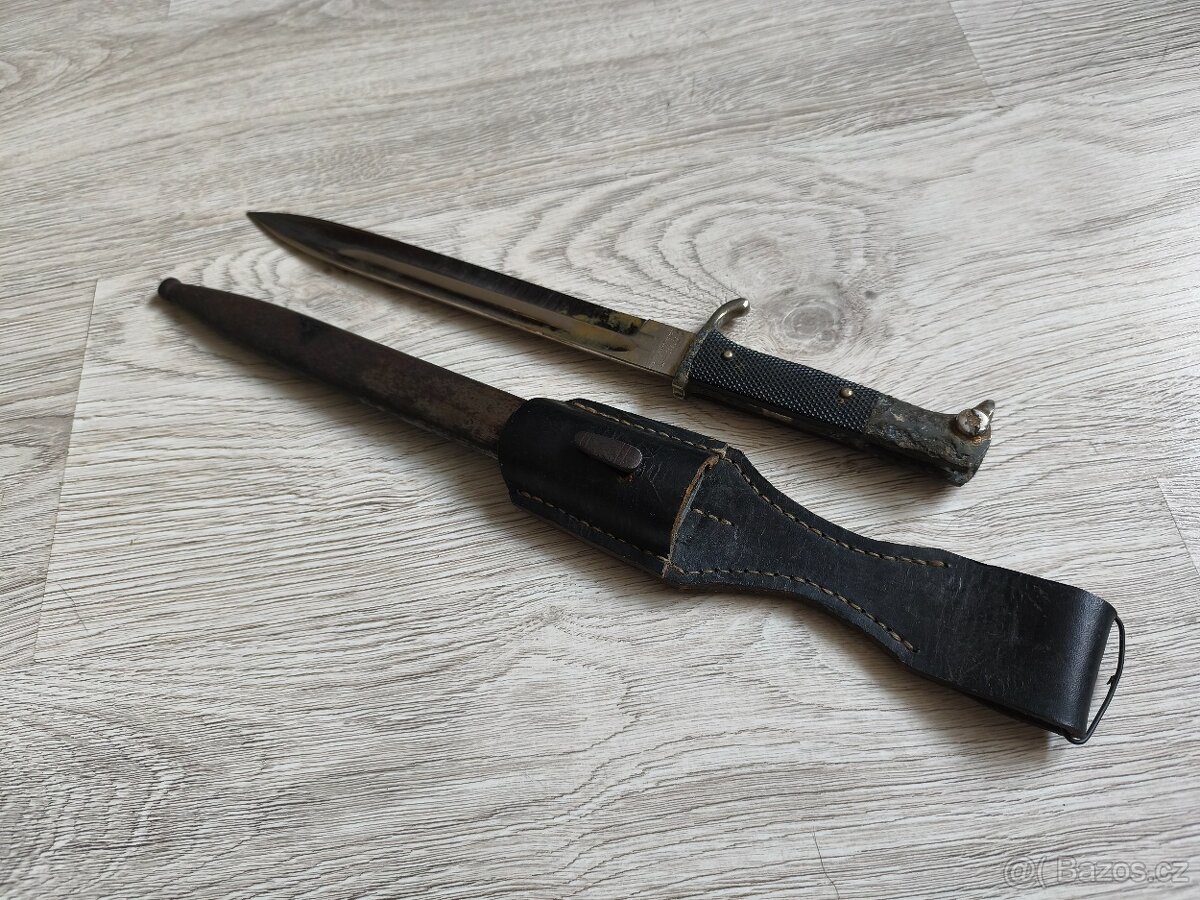 VYCHÁZKOVÝ BODÁK PLUS ZÁVĚSNÍK - 3