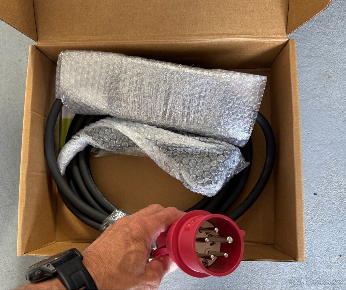 Přenosná nabíječka 11kW pro EV a PHEV, 3x230V - 3