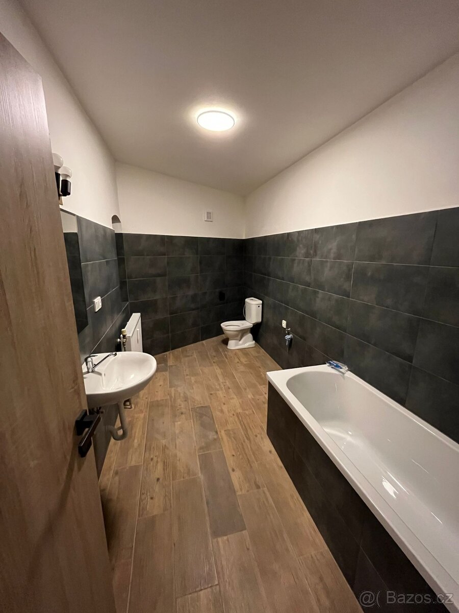 Byt 2+KK, 43 m², Lhenice - 3