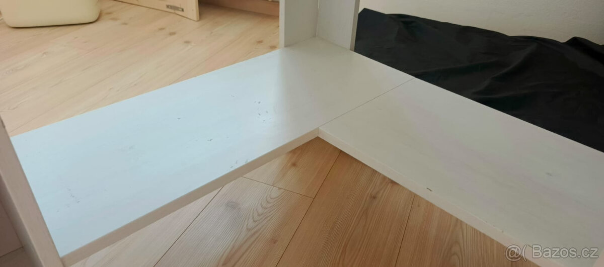 Prostorný rohový PC stůl s policemi (93x93 cm) - 3