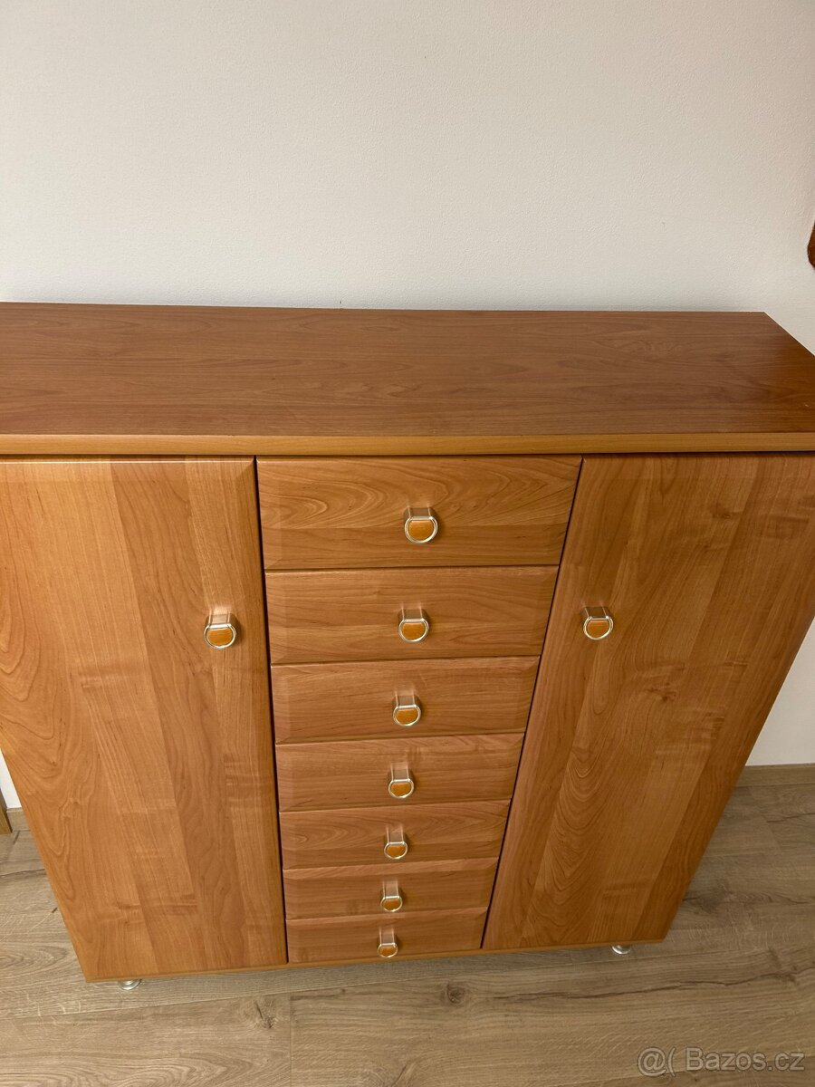Komoda - 3
