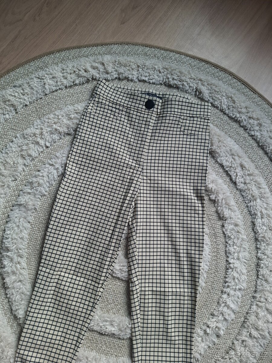 Vzorované kalhoty Zara - 3