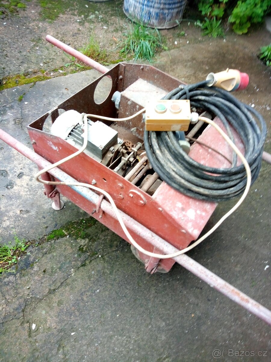 Stavební vrátek - 3