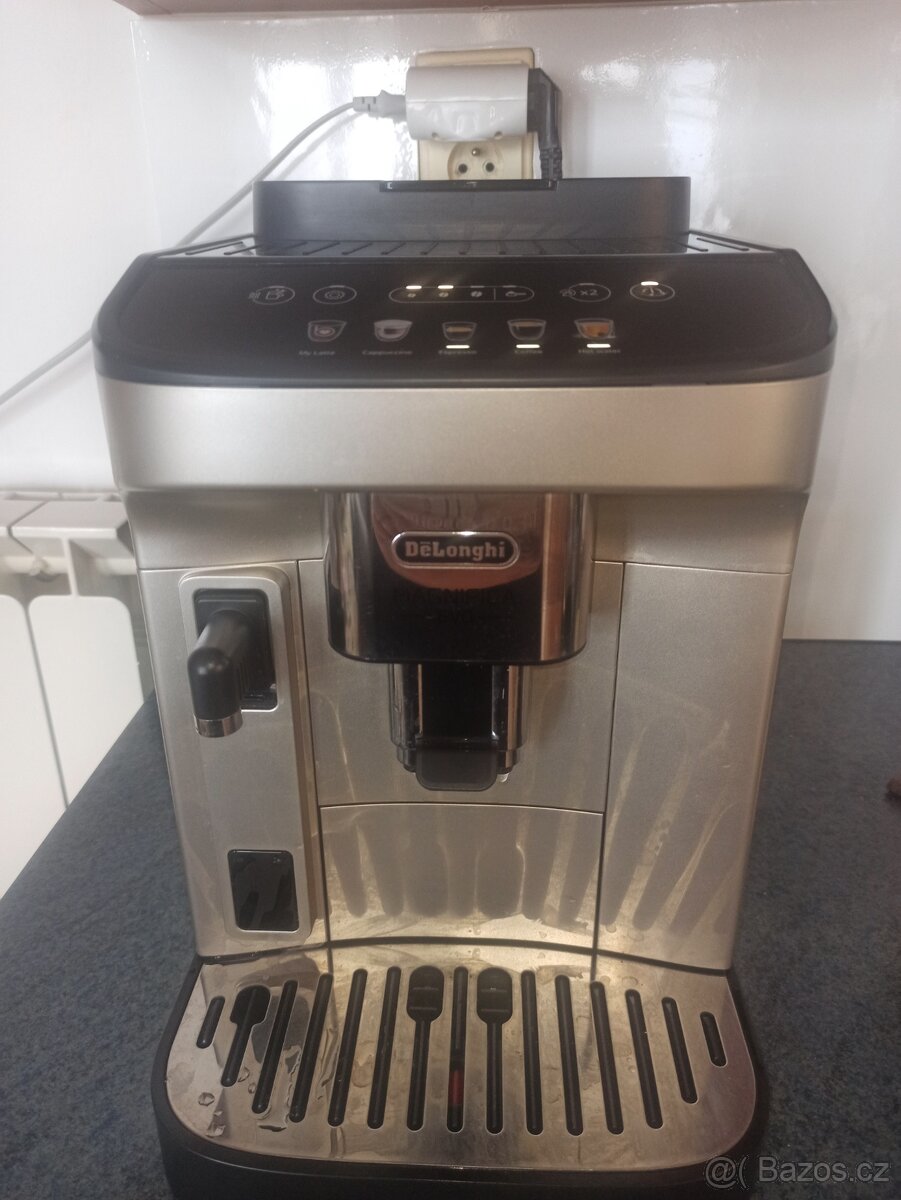 Automatický kávovar De'Longhi Magnifica Evo - 3