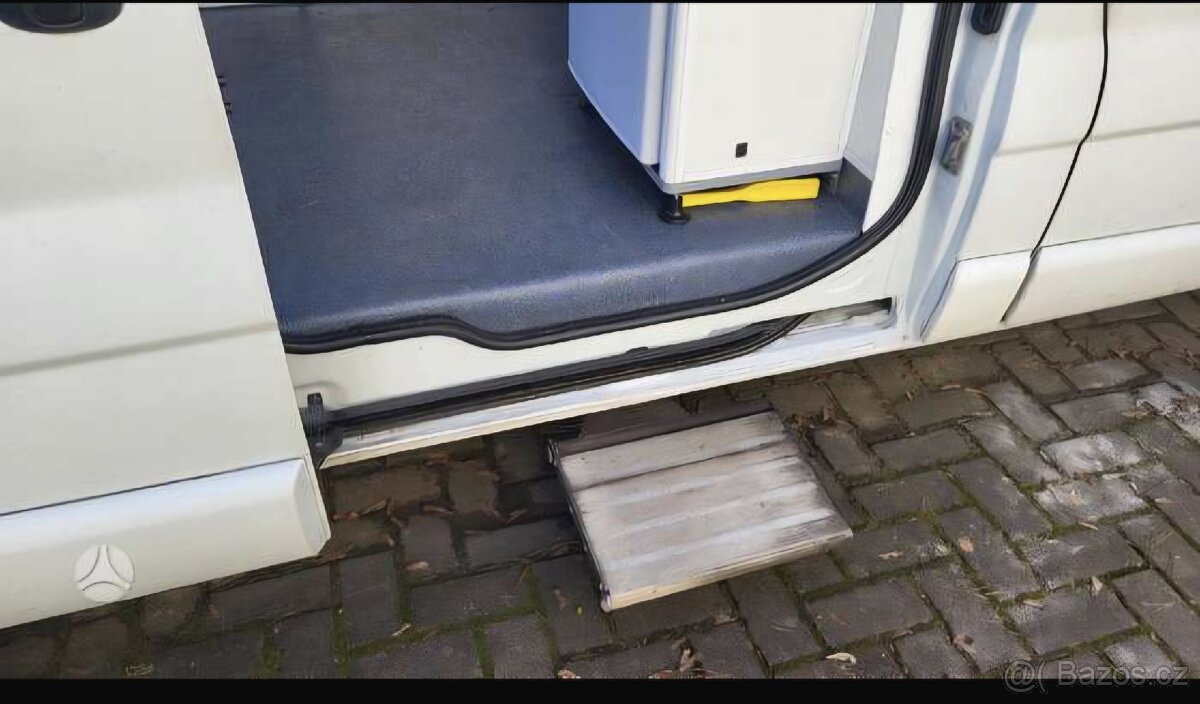 Renault trafic 2.5 tdci 90kw obytná - 3