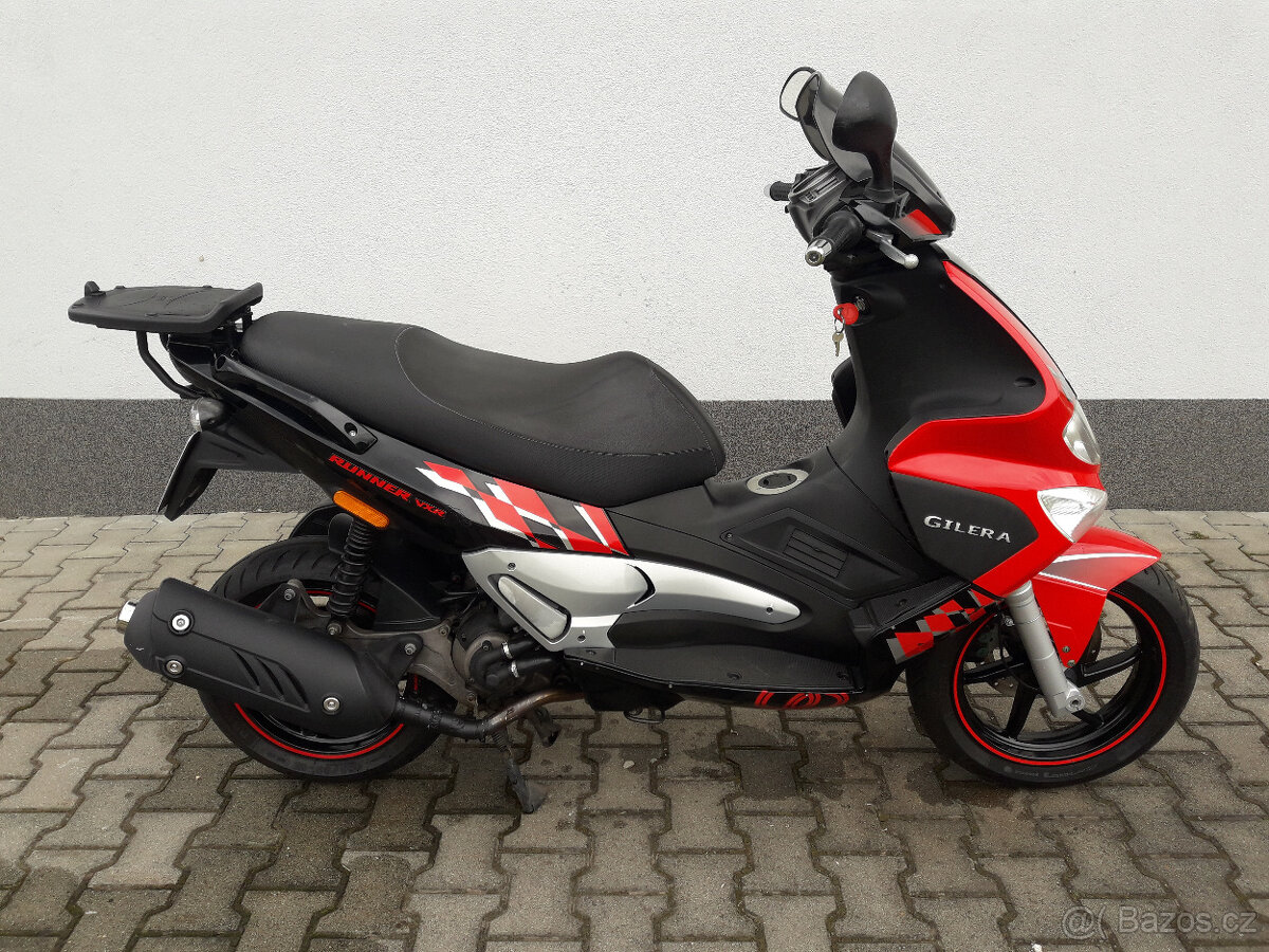 Skútr Gilera Runner VXR 200 - 3