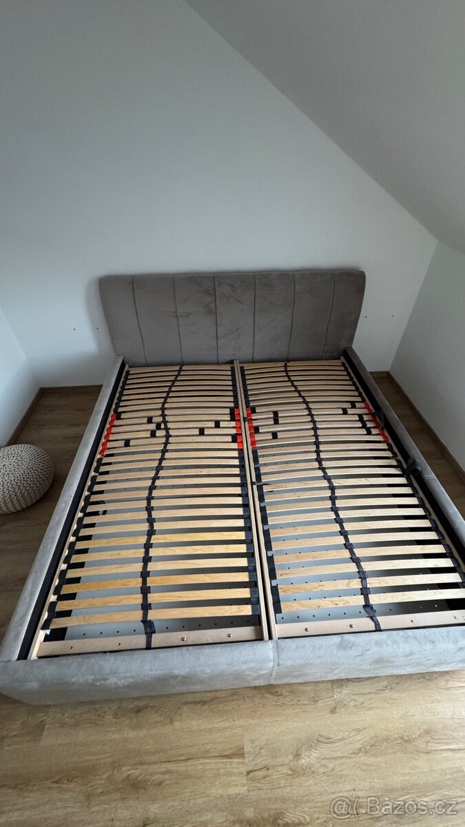 Calounena postel - 3