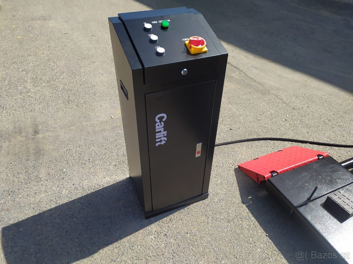 NŮŽKOVÝ ZVEDÁK CARLIFT CR3000 - 3