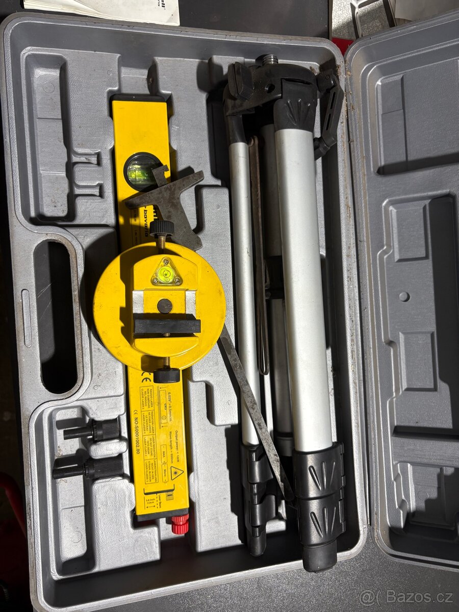 Einhell rotační laser + stativ + lať v kufru - 3