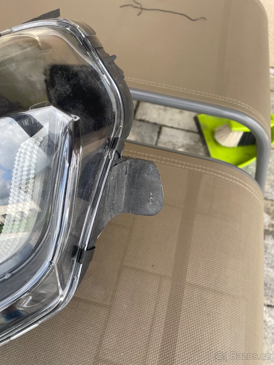 Přední světlo Chevrolet Camaro - 3