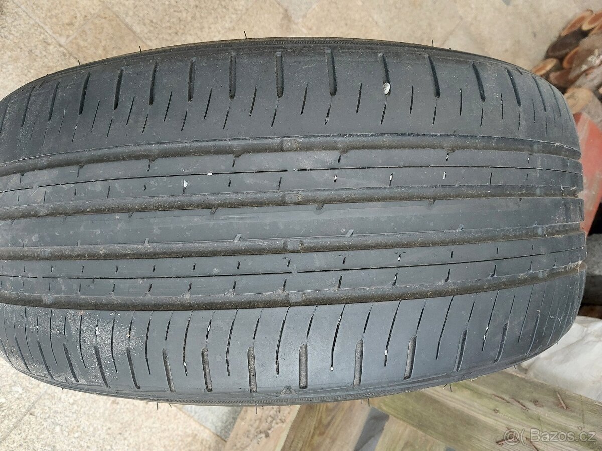 Faljwn 225/40R18 - 3