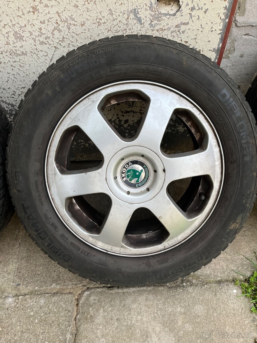 Alu kola Octavia 1 - 3