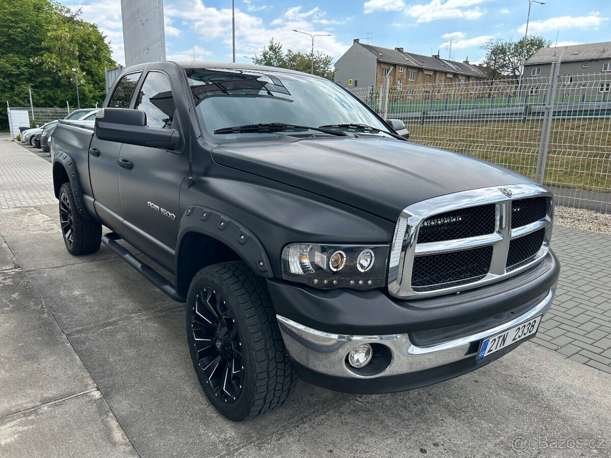 Dodge Ram 1500 zadní náhon HEMI 5,7 Magnum