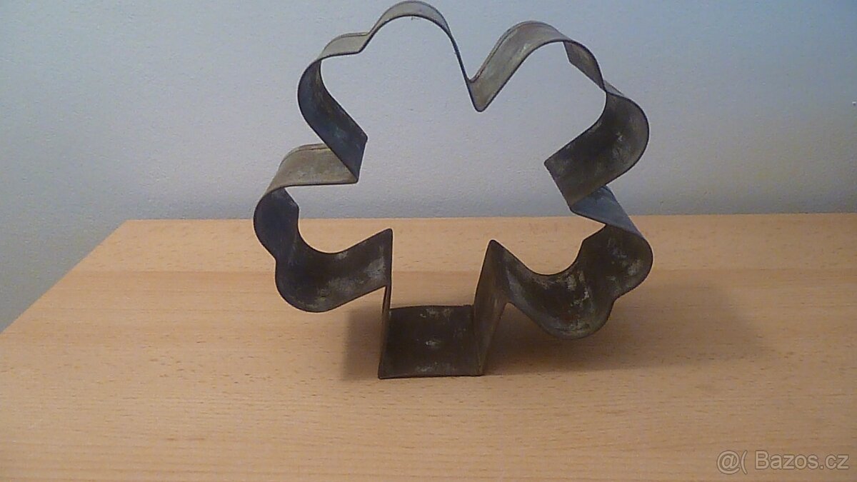 stará forma na dort/piškot čtyrlístek - 3