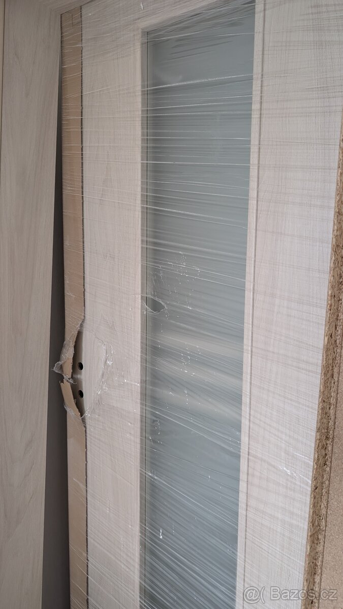 Interiérové dveře 80L a zárubeň bez kovaní s vložkou - 3