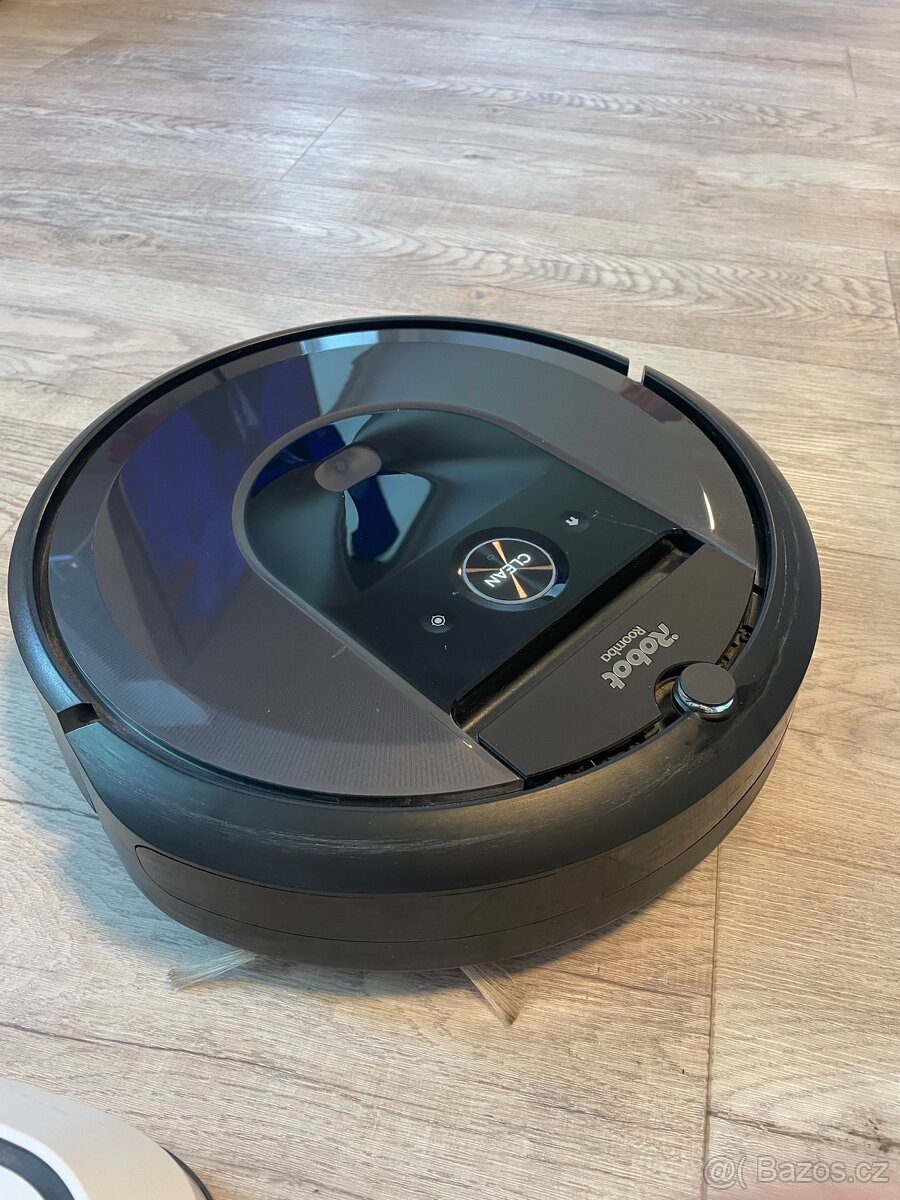 iRobot Roomba i7 a Brava Jet M6 - 3