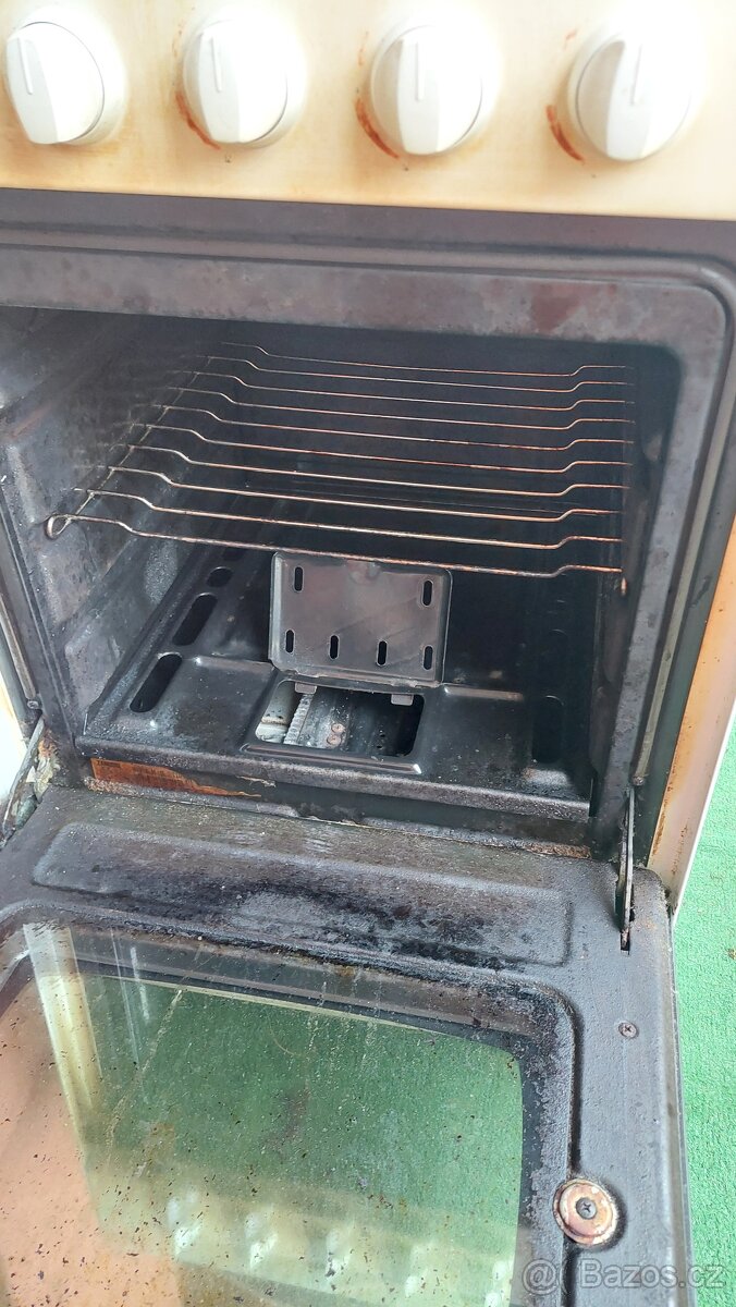 Plynový sporák s troubou - 3