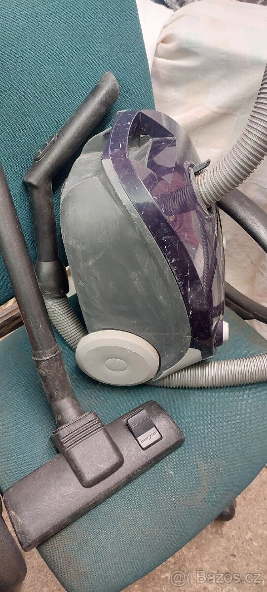 vysavač - 3