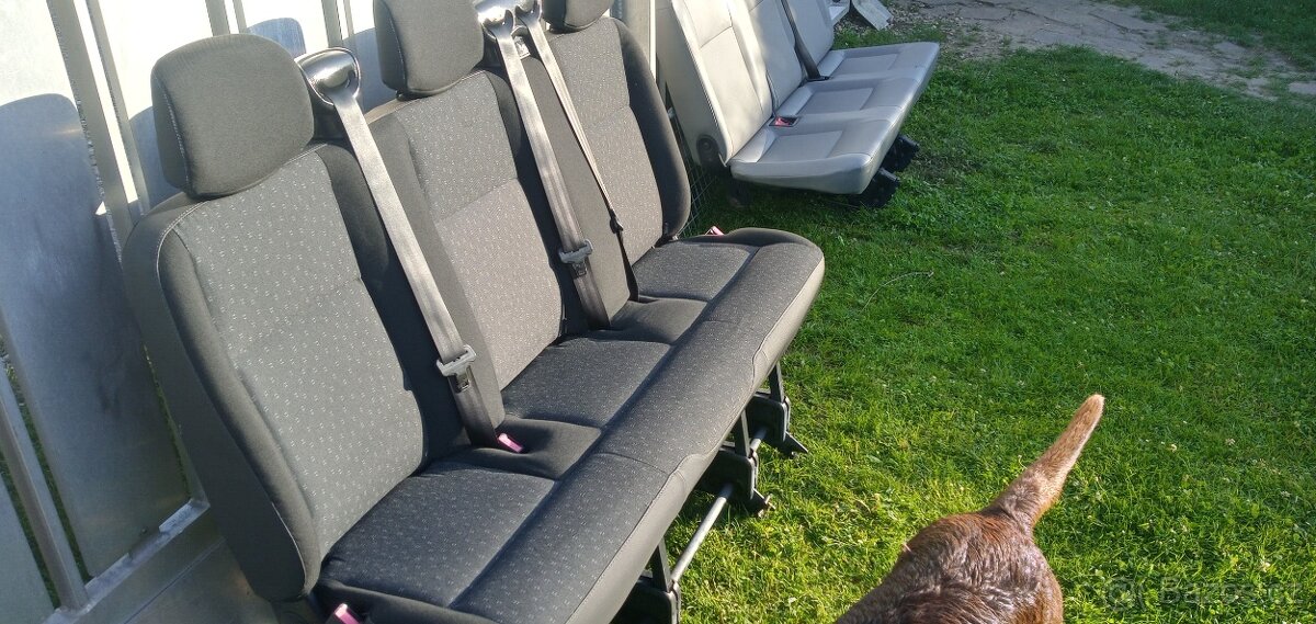 PRODÁM TROJSEDAČKU S PÁSY PRO TŘI OSOBY 2X ISOFIX - 3