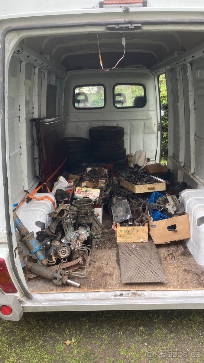 Nissan Laurel C31 - Díly - 3