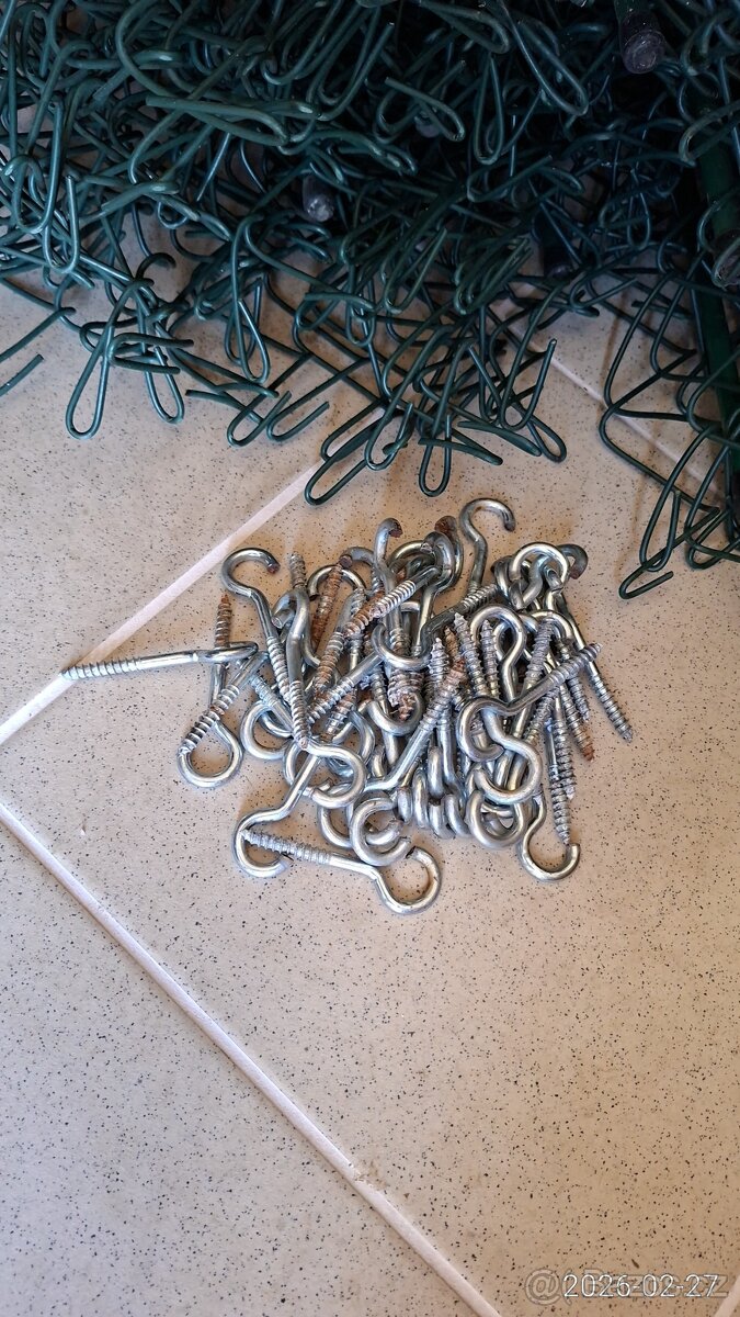 Dílce pletiva z plotu - 3