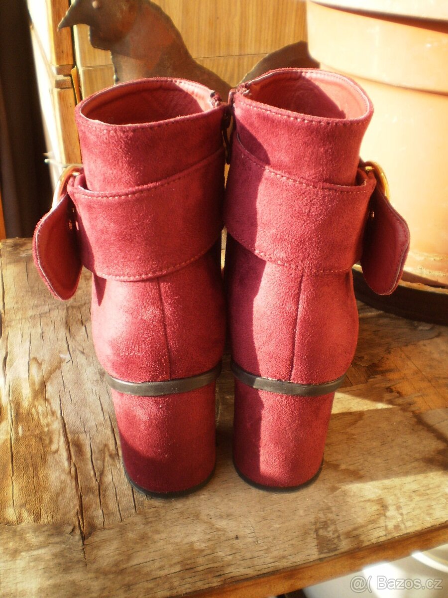 Krásné dámské boty nové - 3