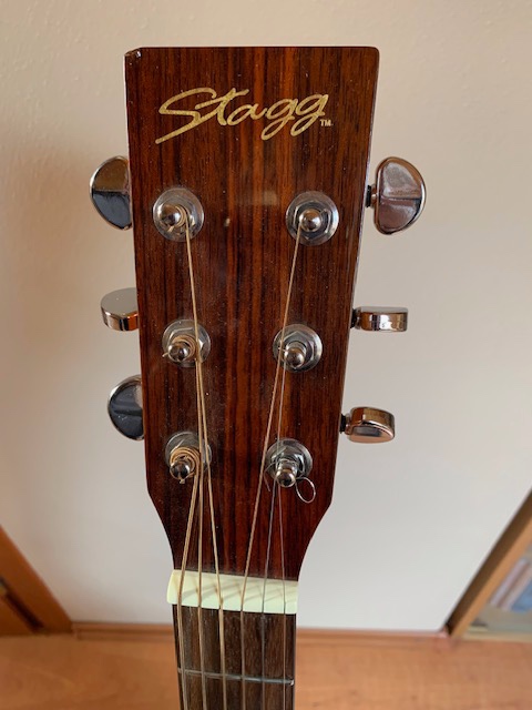 Elektroakustická kytara Stagg dreadnought - 3