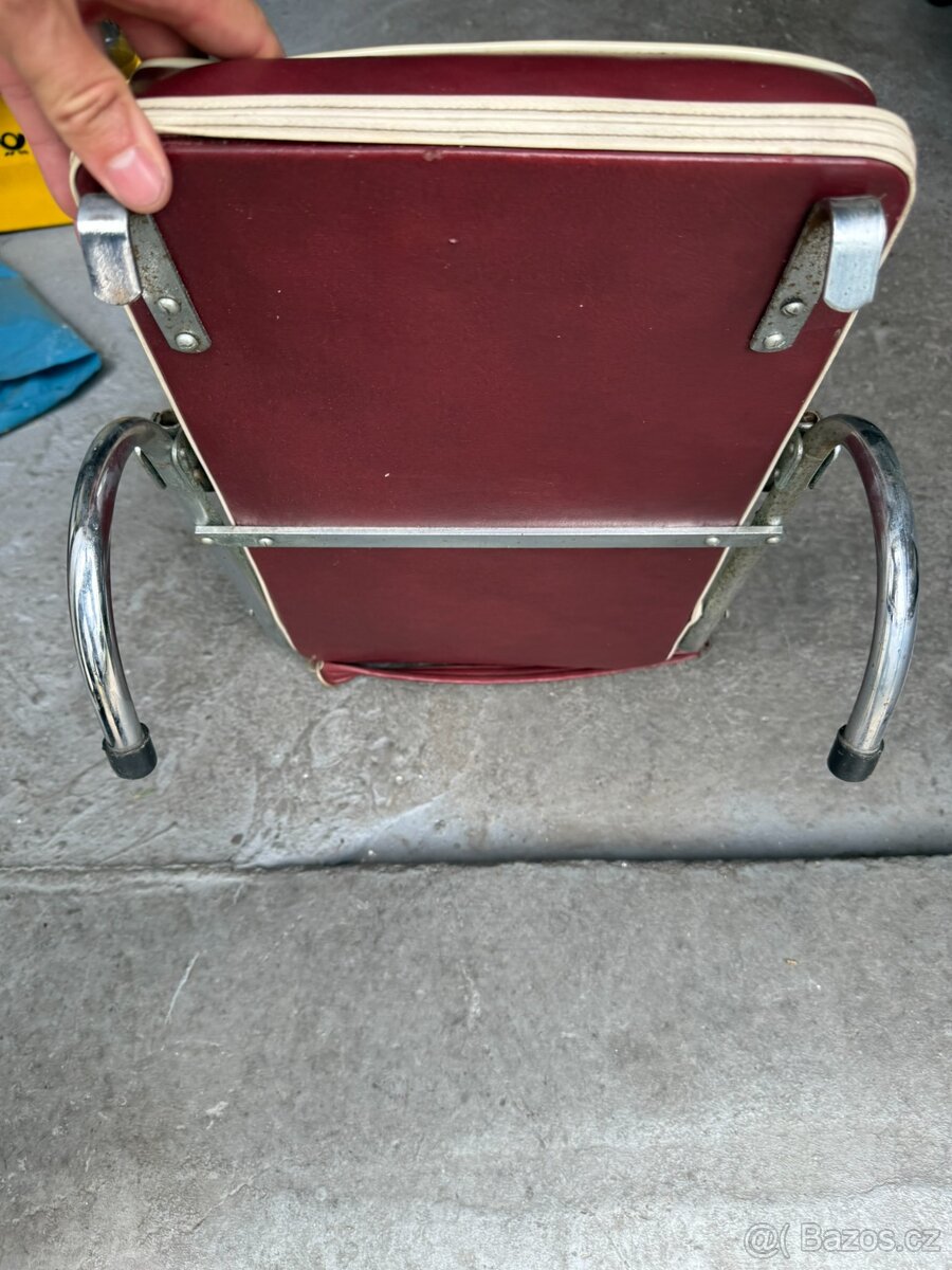 Retro autosedačka - 3
