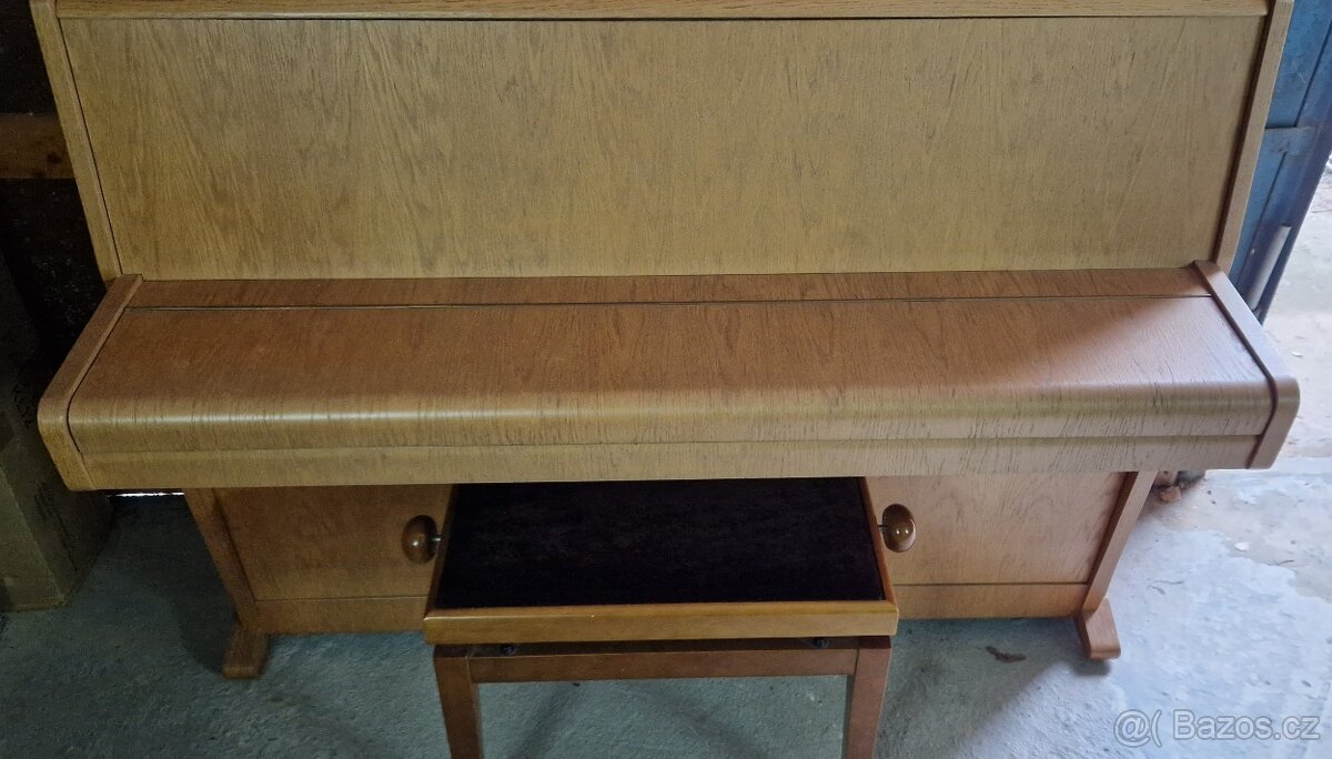 Piano August Förster - Světlý dub se židlí - 3