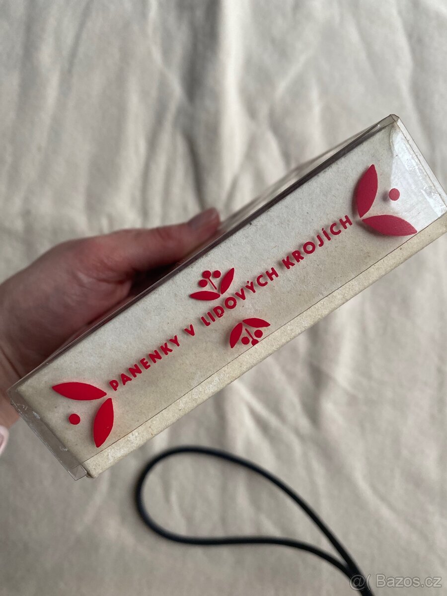 Panenky v lidovych krojích - 3