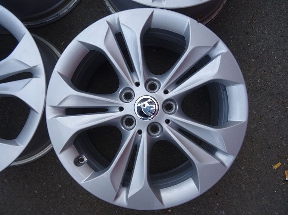 Alu disky Škoda 17", 5x112, ET 52, šíře 7,5J - 3