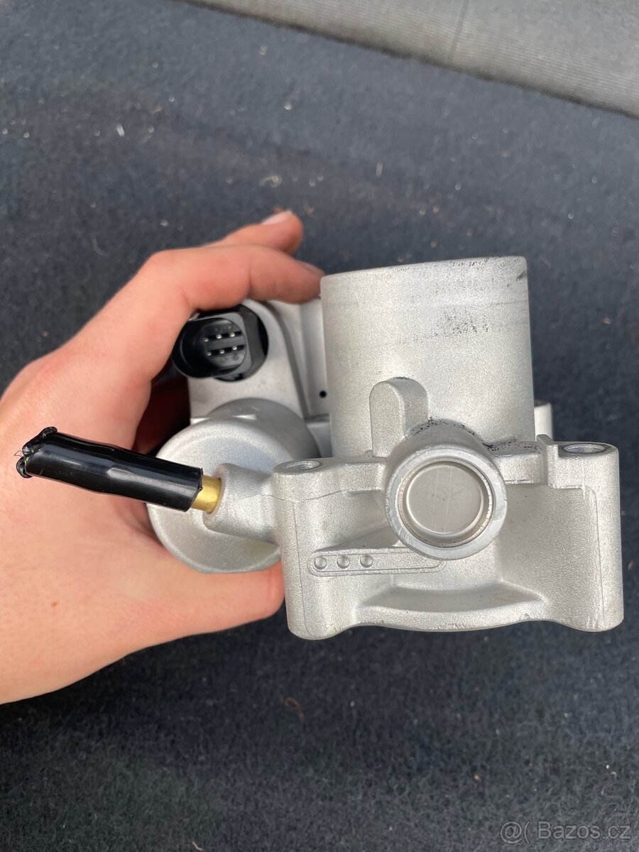 Škrtící klapka - 3