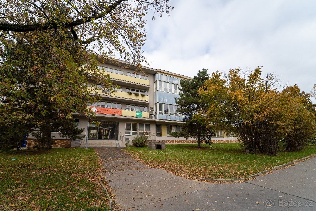 Pronájem kanceláře 57 m2, Střížkov, Praha 9 - 3