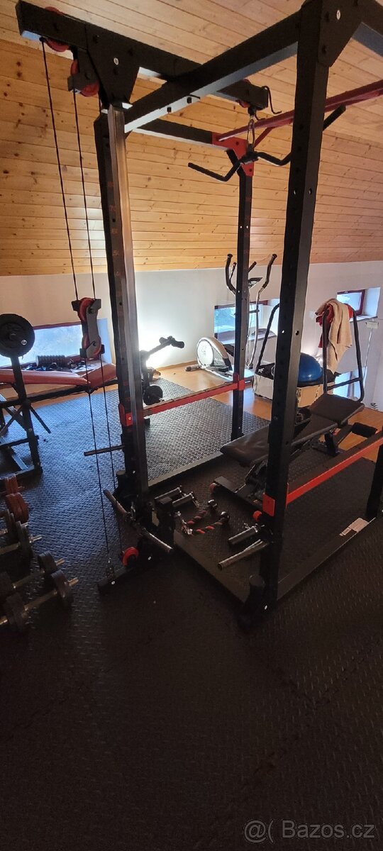 Posilovací klec s kladkou. - 3