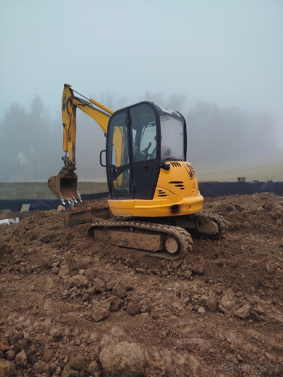 Pásový bagr JCB 8035 - 3