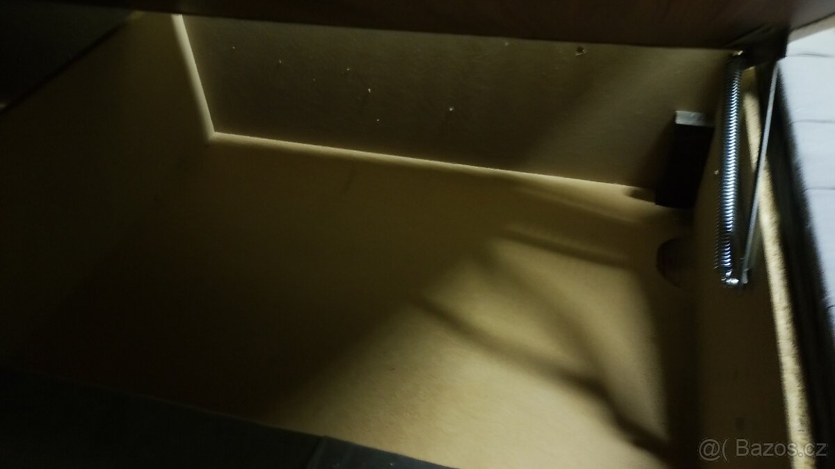 Moderní postel chestrfield - 3