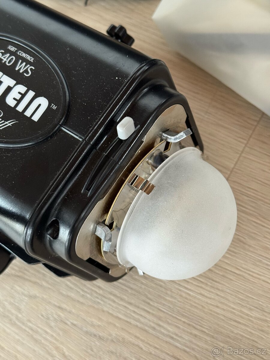 Paul C. Buff Einstein E640 + Vagabond Mini Lithium + Octabox - 3