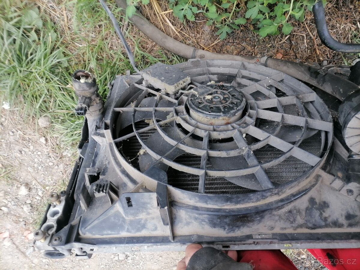 chladič z bmw e46 - 3