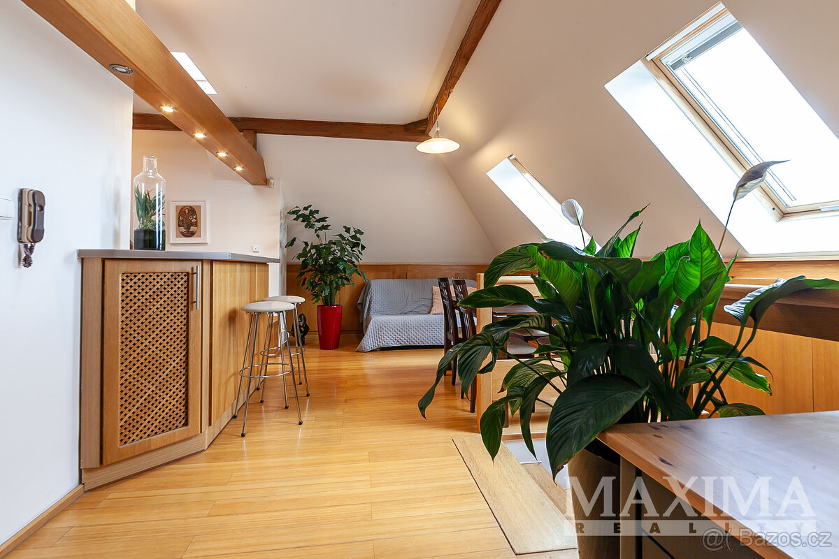 Byt 4+1 o ploše 138 m2 - Praha, Vršovice - 3