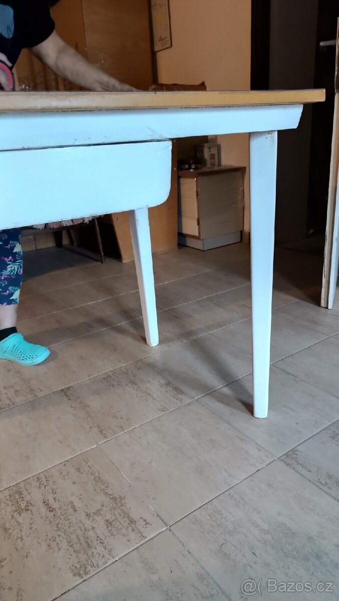 Kuchyňský stůl - 3